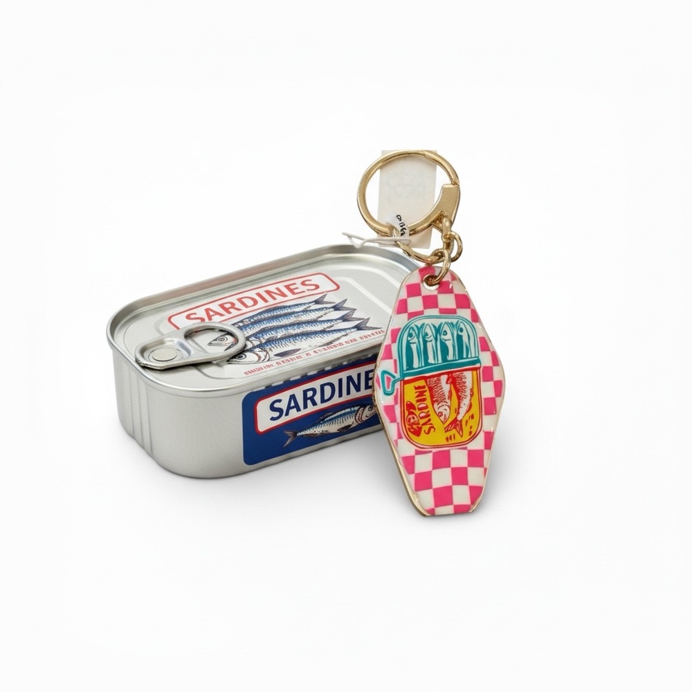 Piper K Sardine Bag Charm Goldtone Retro Keychain NWT